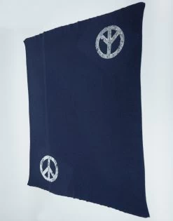 Bexley Foil Vintage Peace 10 Bexley Foil Vintage Peace -dress and personal adornment 9117 CSM 32474 NVY 05