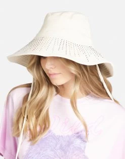 Adina Wild Wolf -dress and personal adornment 9138 CSC 34980 NAT 02