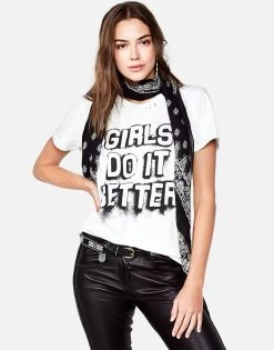 Wolf Girls Do It Better -dress and personal adornment M 2186 CTTH 12370 WHT 06